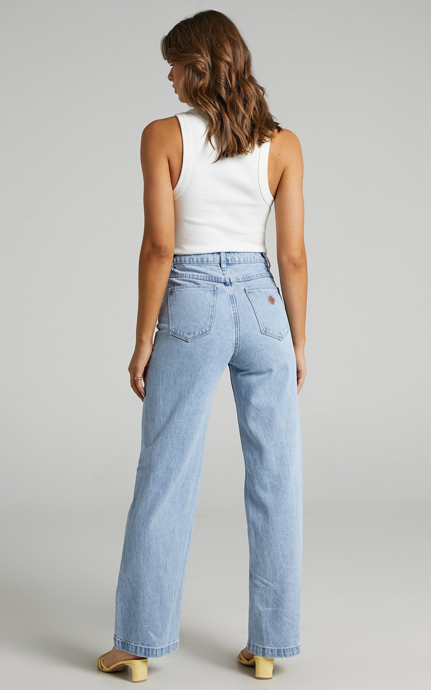 Abrand - A '94 High & Wide Jean in Walk Away