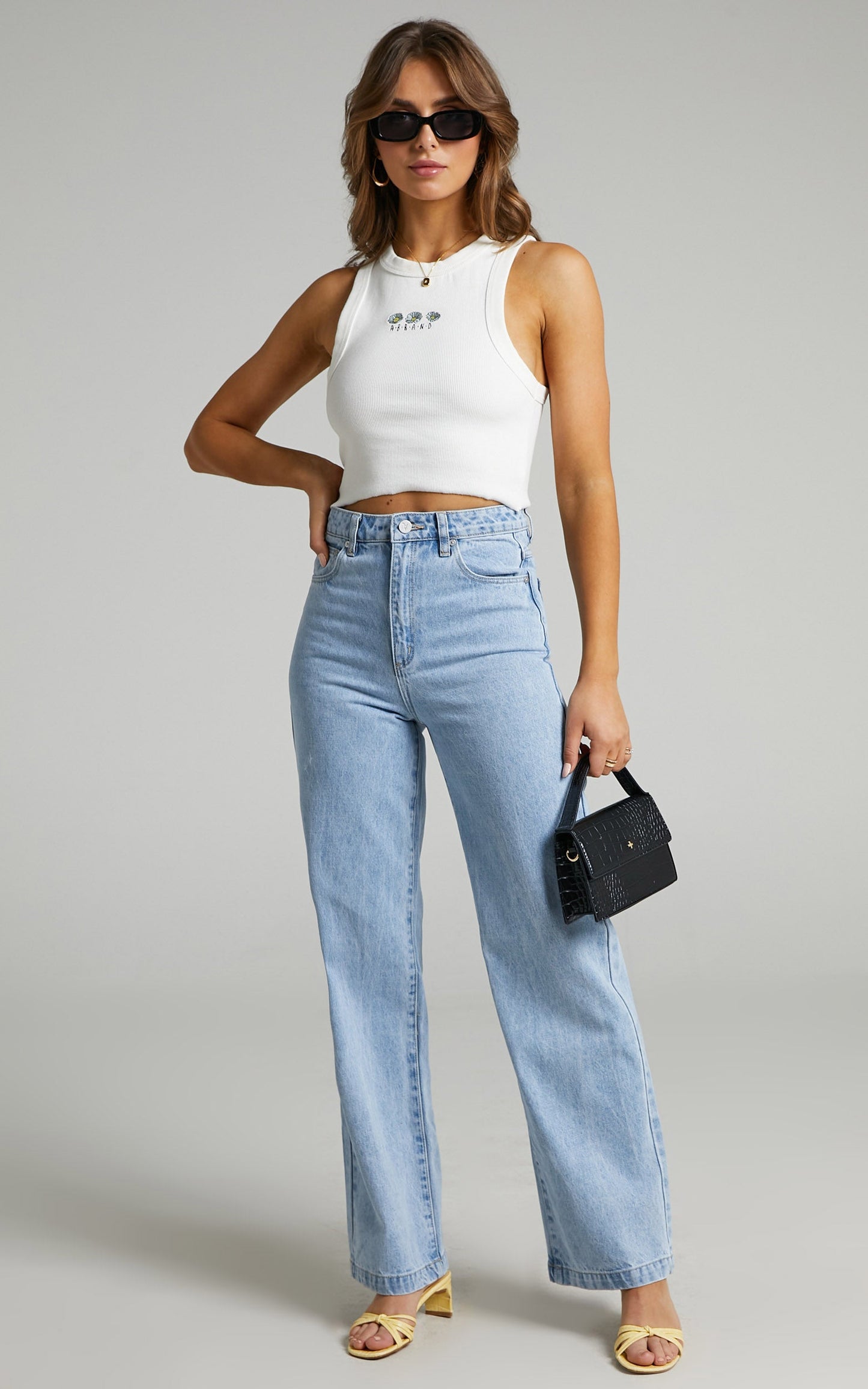 Abrand - A '94 High & Wide Jean in Walk Away