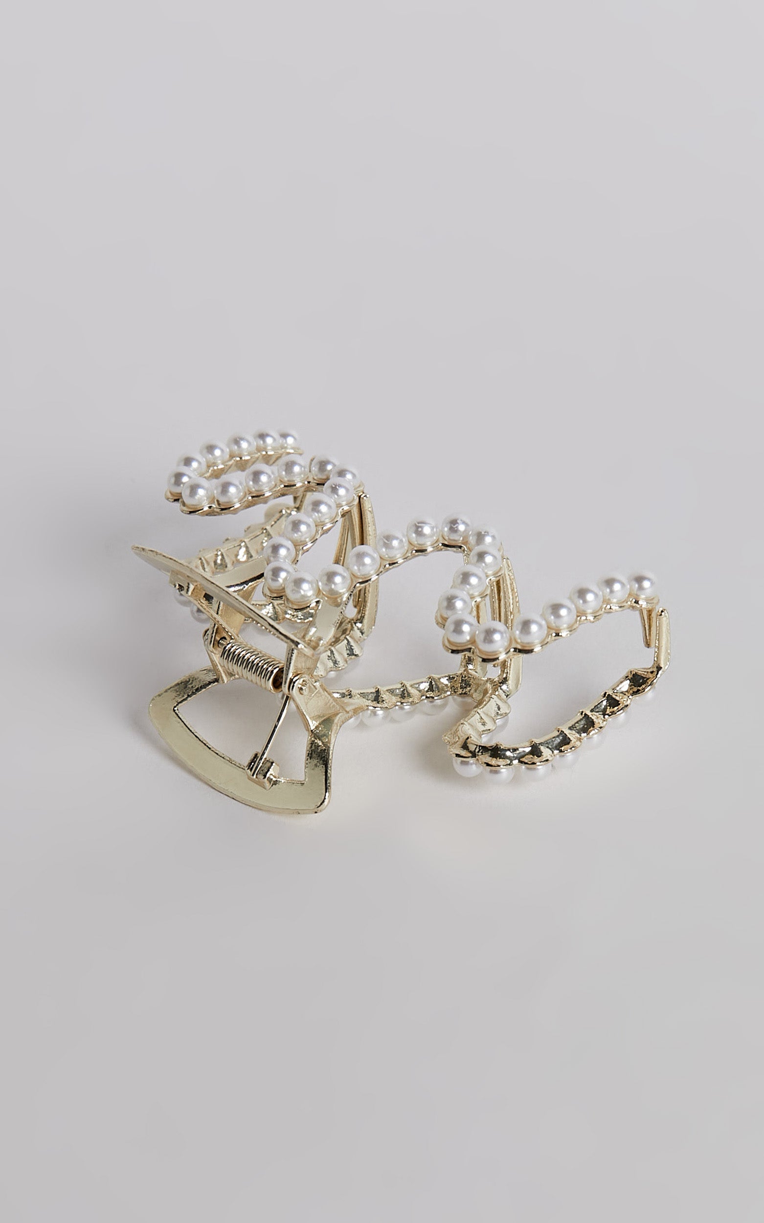 Madilynn Pearl Hair Clip in White
