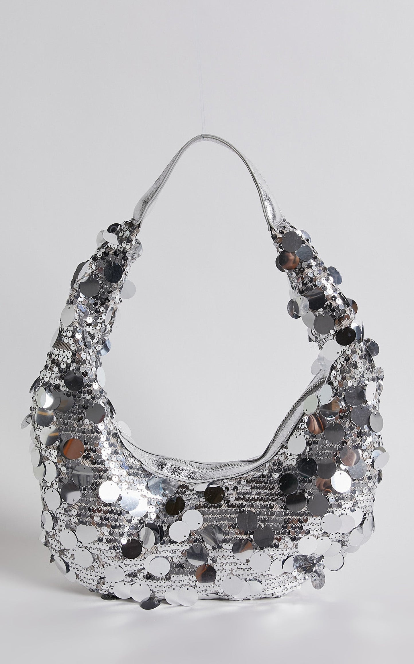 Cancun Cricle Sequin Oval Bag in Silver