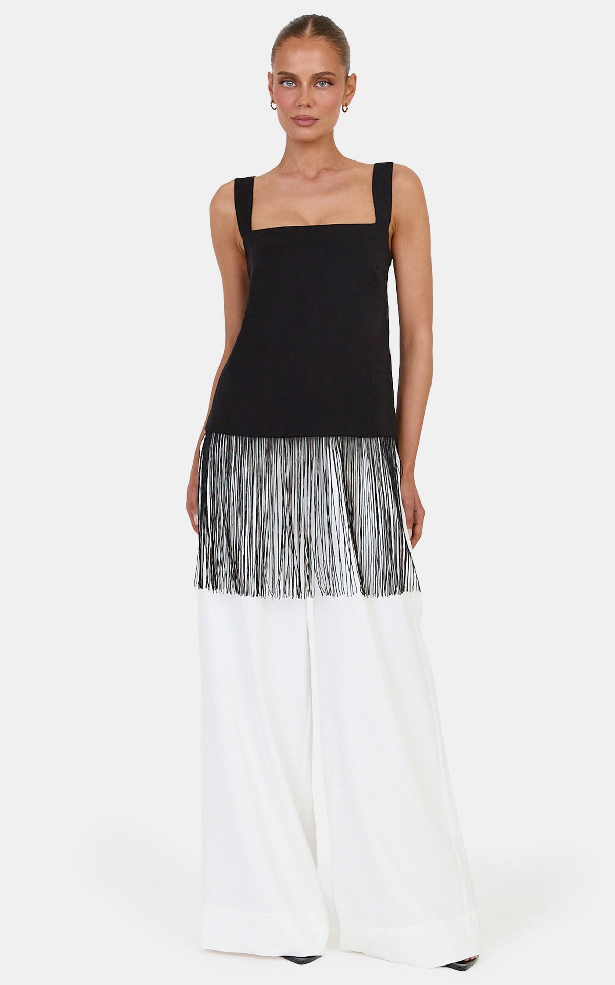Yara Top – Fransen-Saum-Top in Schwarz