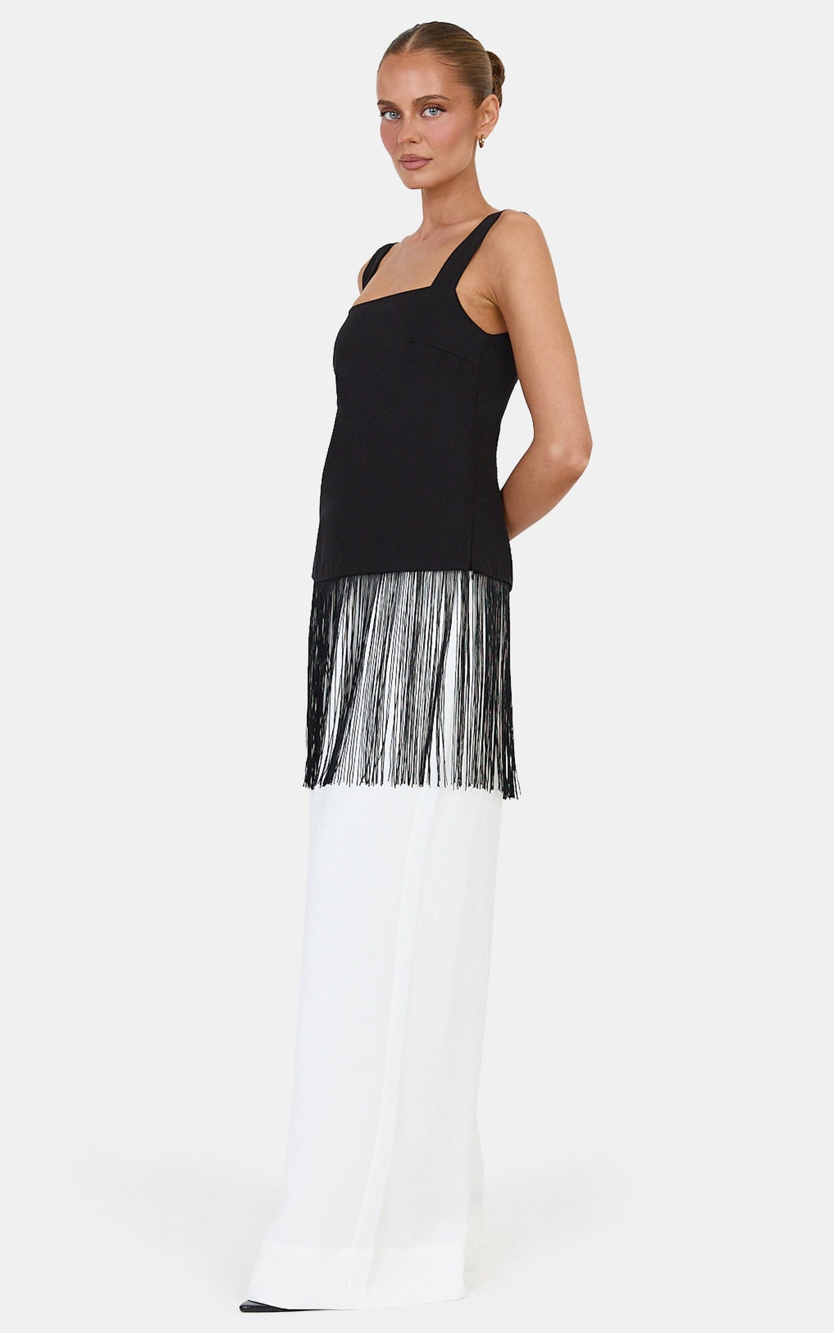 Yara Top – Fransen-Saum-Top in Schwarz