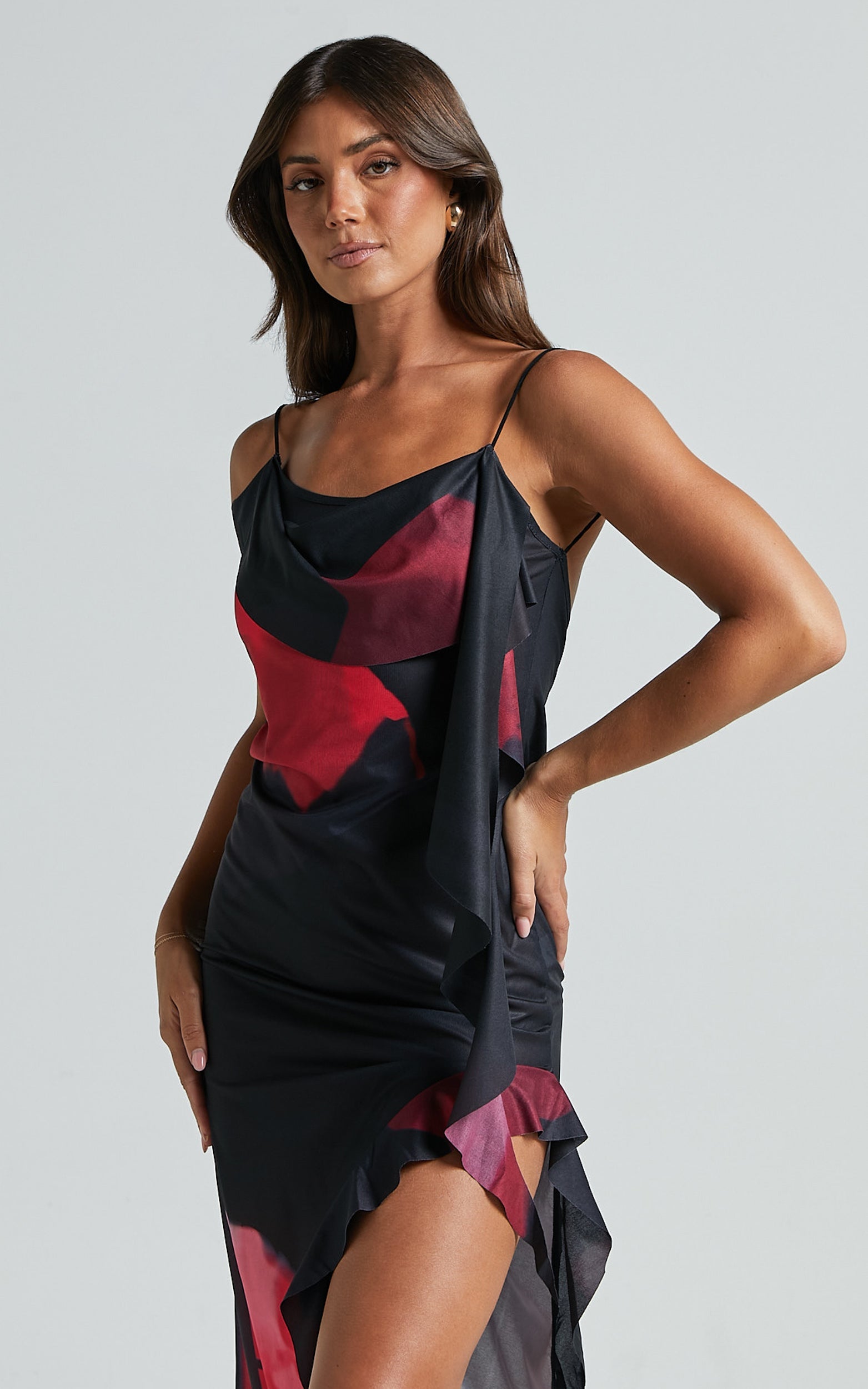 Daise Maxi Dress - Ruffle Detail Maxi Dress in Black and Red Floral