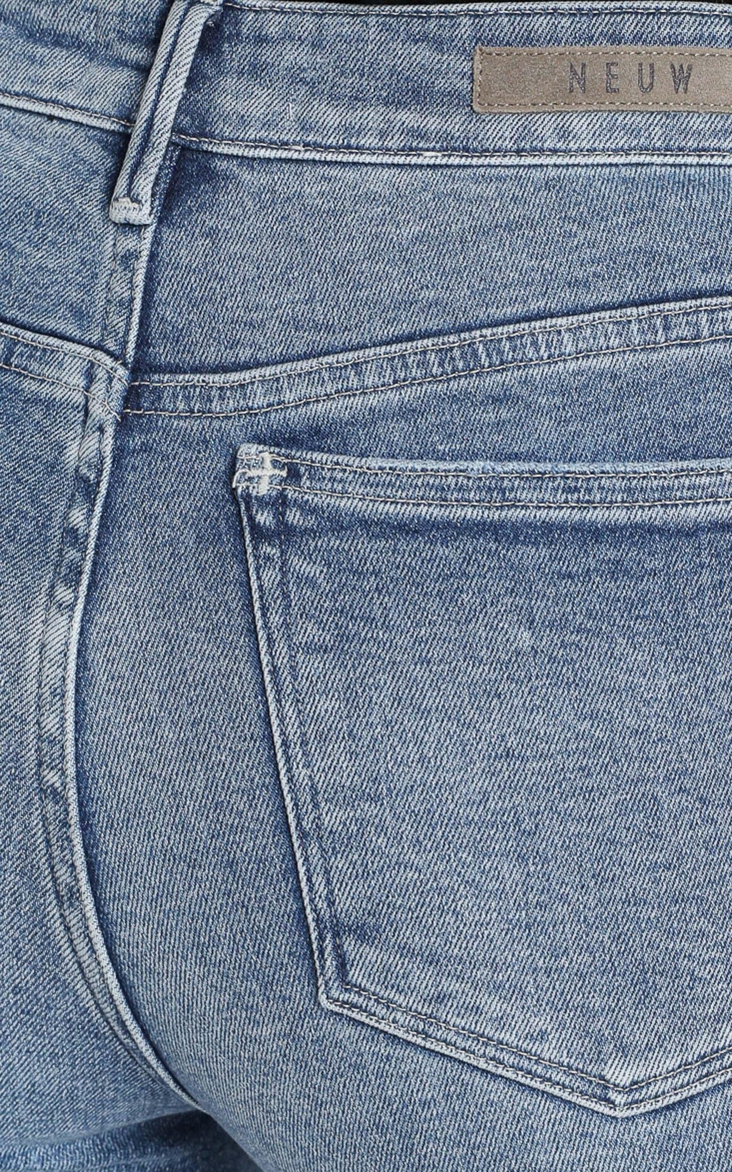 Neuw - Marilyn Skinny Jeans in Broken Blue