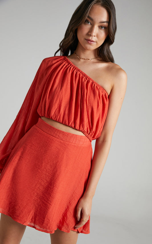 Cecilla One Shoulder Gathered Bodice Dress in Oxy Fire