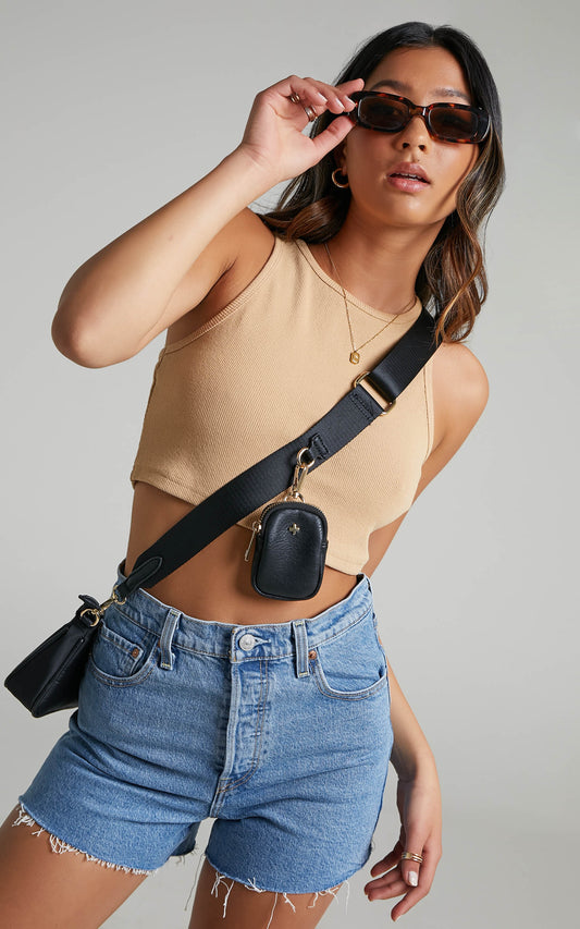 Levi's - Ribcage Denim Shorts in Tango Stonewash