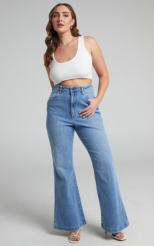 Wrangler - Lou Lou Bells in Quarry Blue