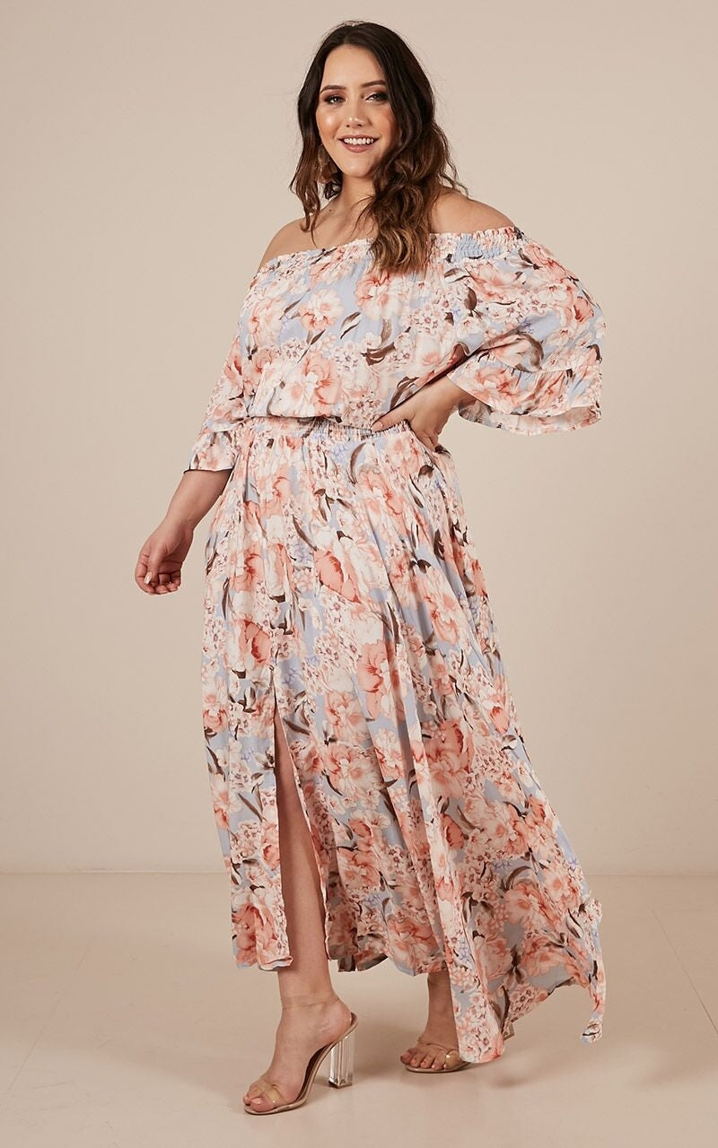 Leah Maxi Dress In Peach Floral