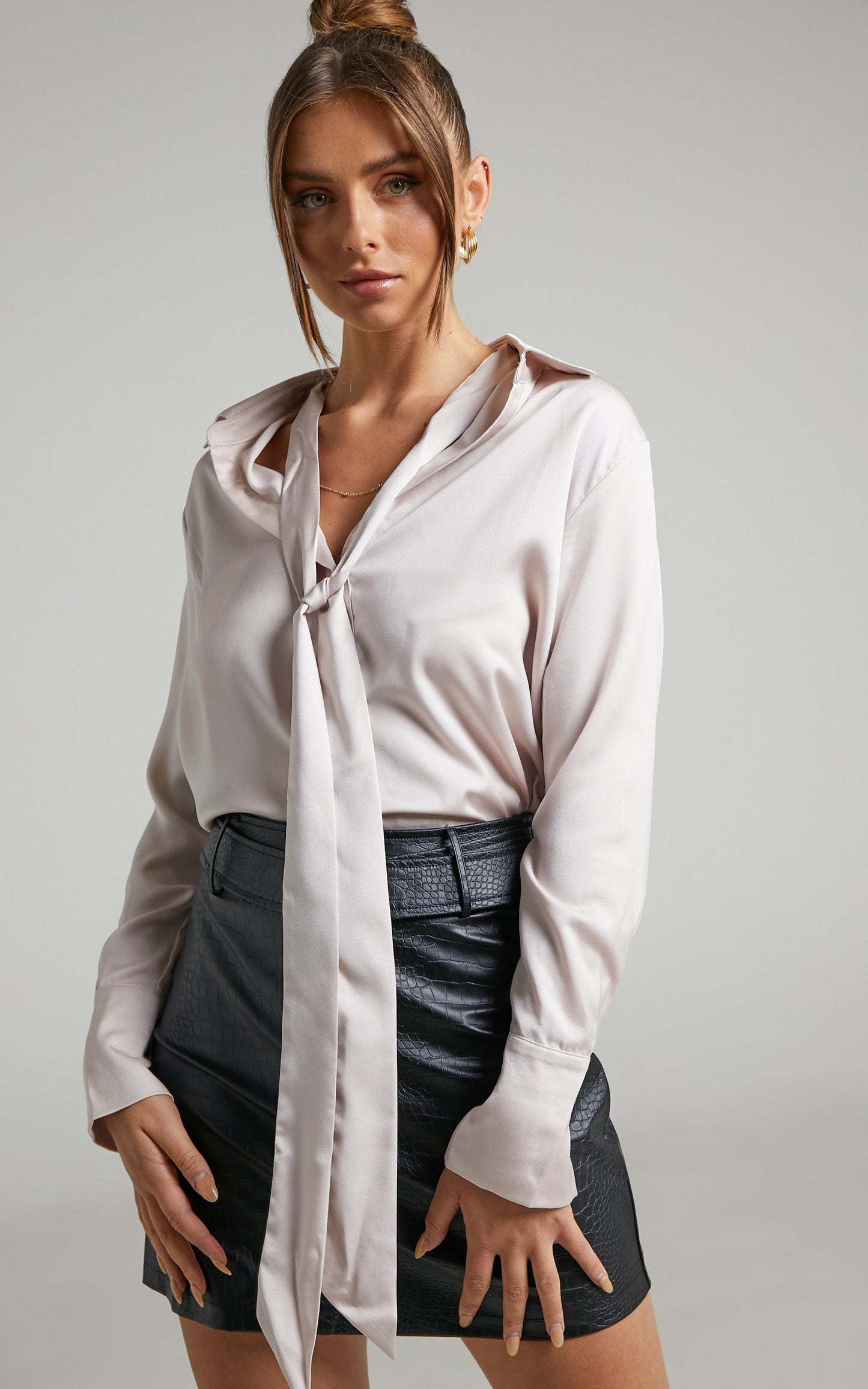 Veranne Long Sleeve Blouse with Neck Tie in Cream