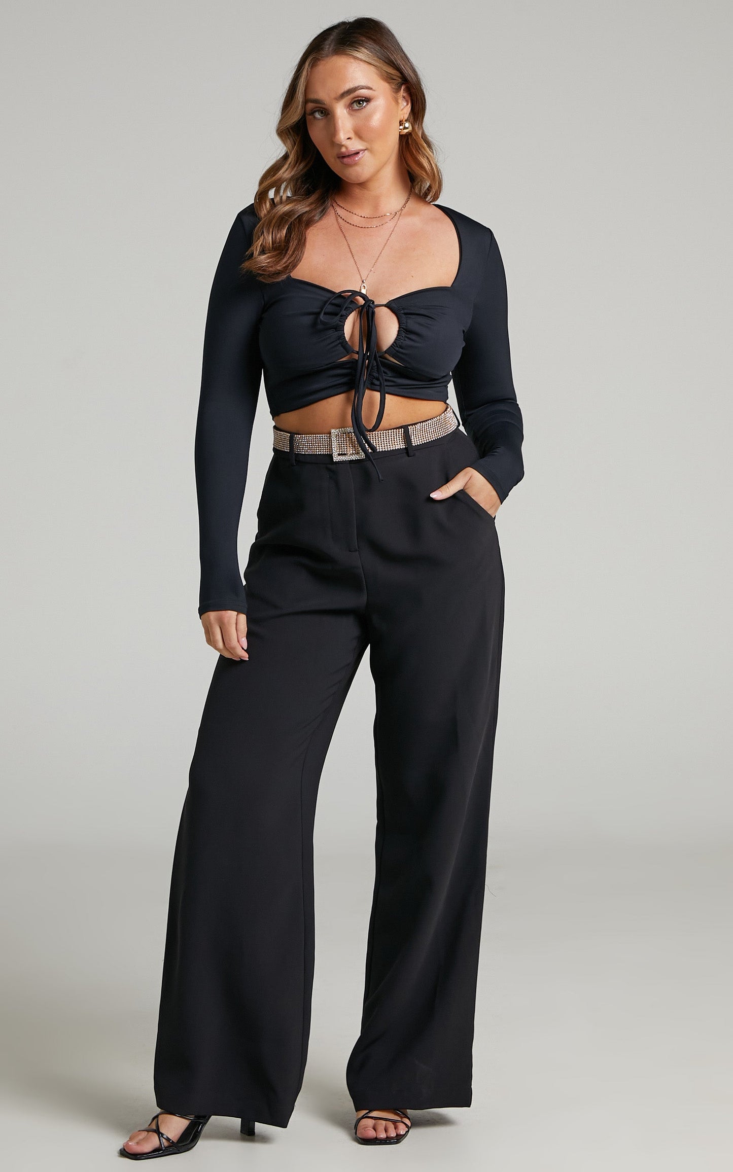 Aiza Top - Crossover Front Cut Out Long Sleeve Crop Top in Black