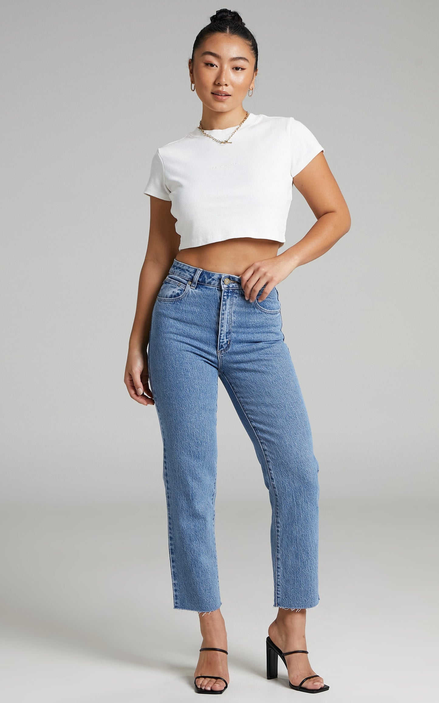 Abrand - A 90's Crop Tee in White Sand