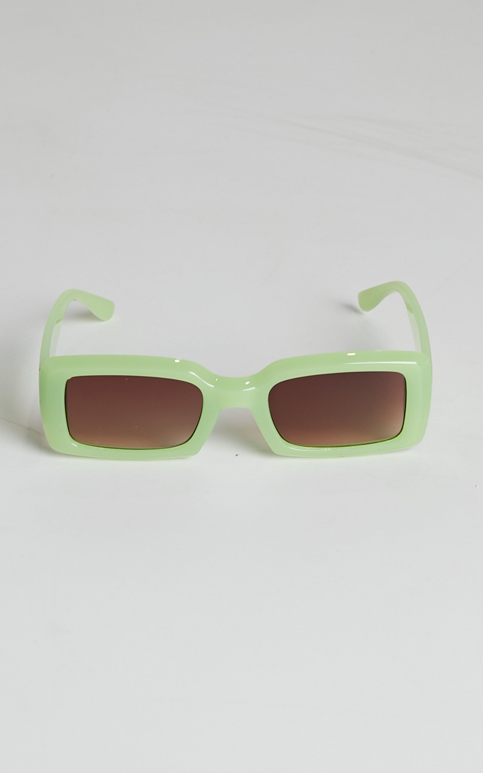 Donda Sunglasses in Green