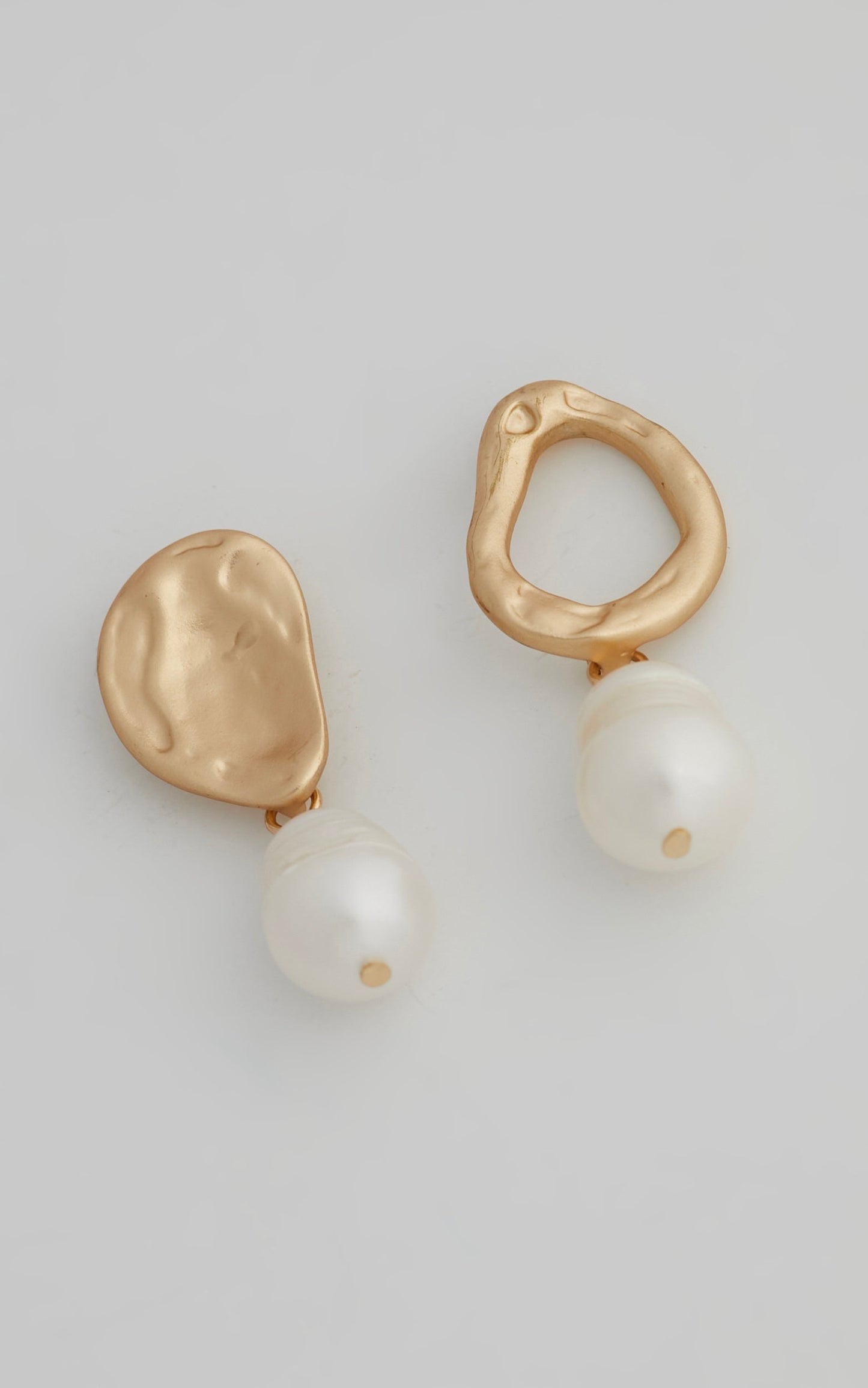 Paolina Earrings in Gold