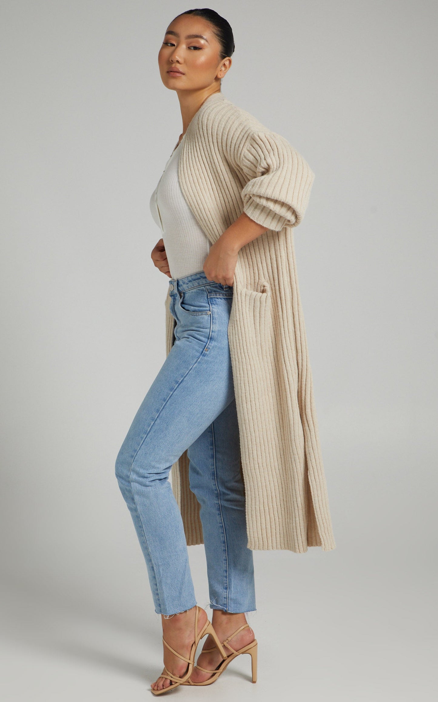 Caseny Longline Cardigan in Beige