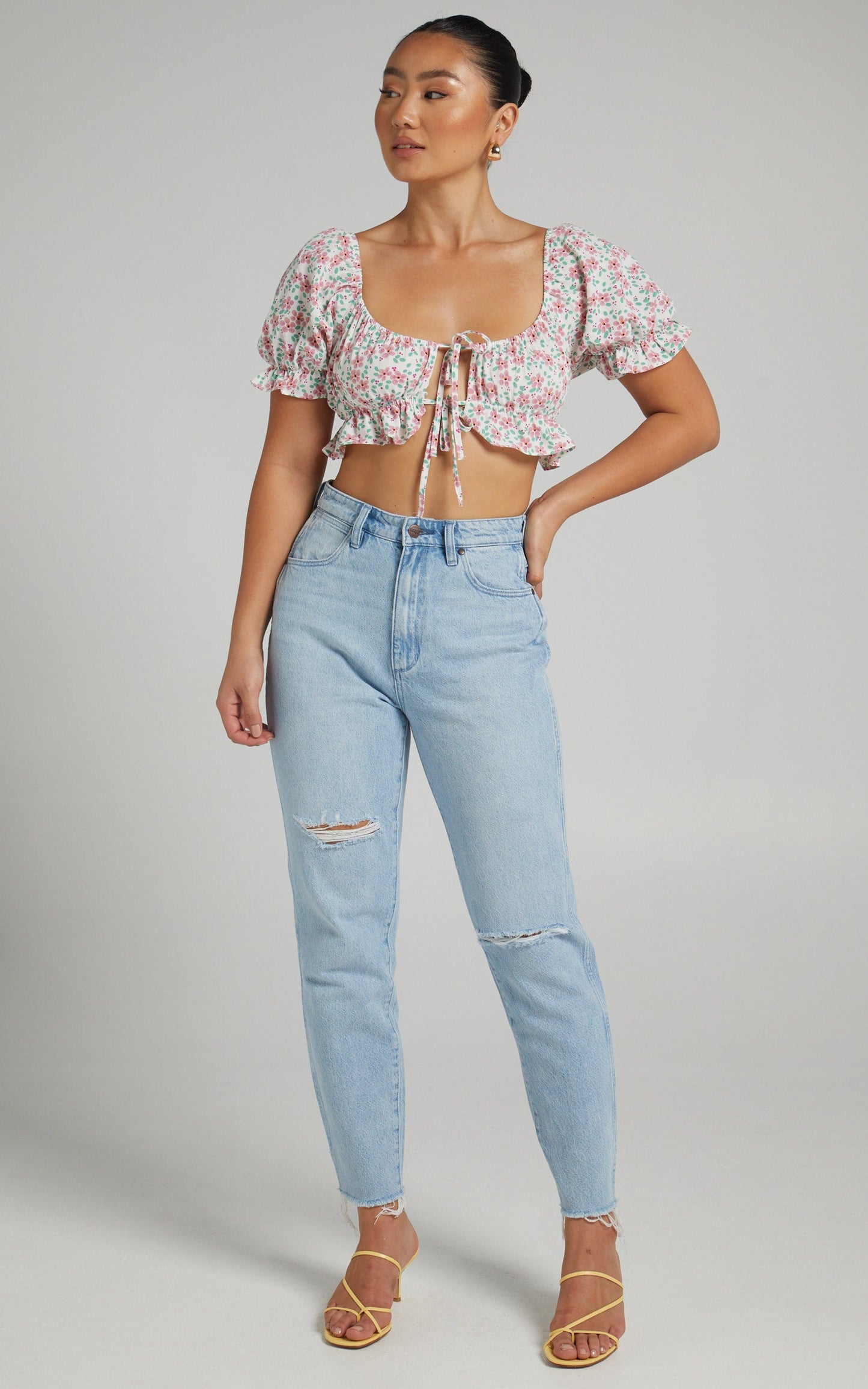 Lorna Tie Front Crop with Frilly Sleeves in White Floral