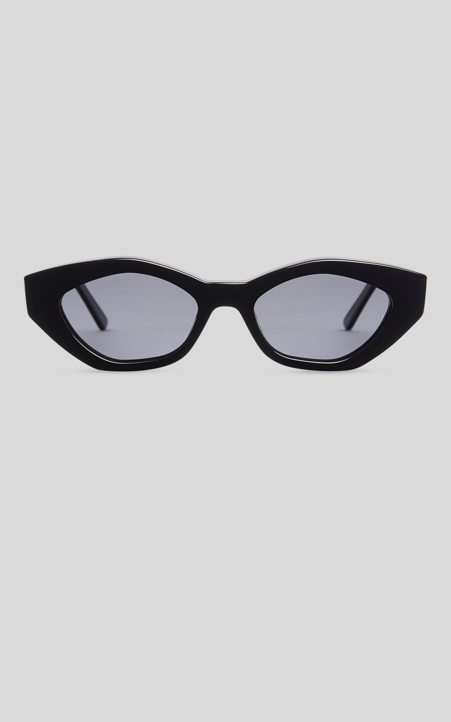 Banbe Eyewear - The Eva in Black Smoke