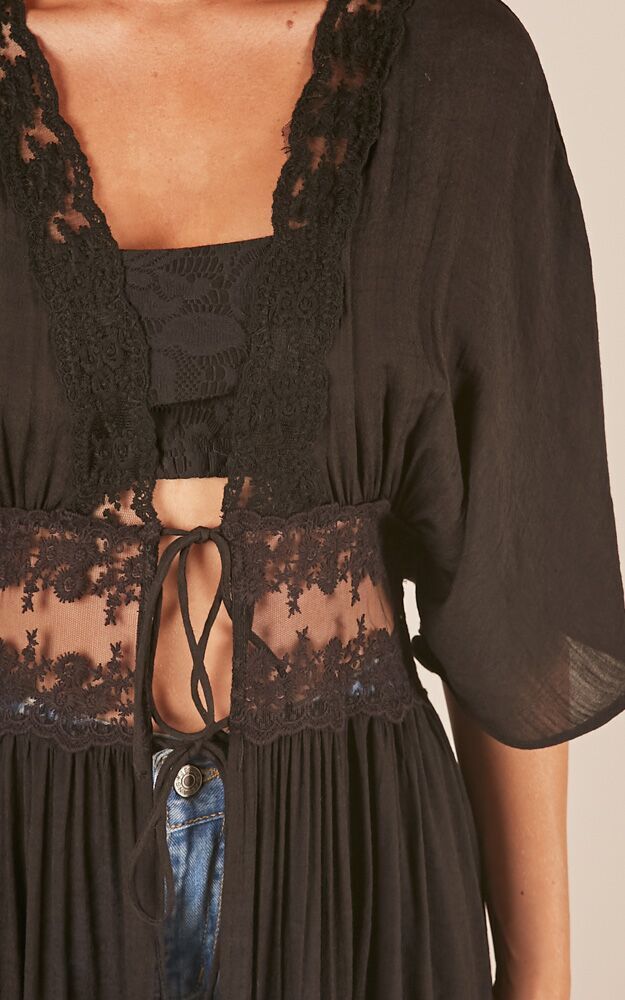 Truth And Lies Kimono In Black