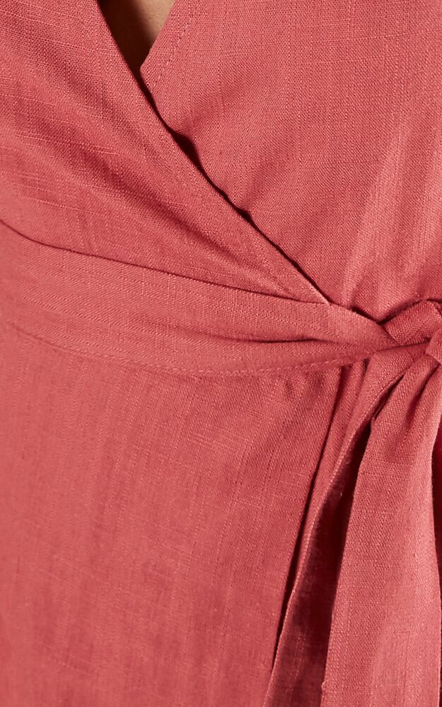 Friend Zone Playsuit In Dusty Rose Linen Look