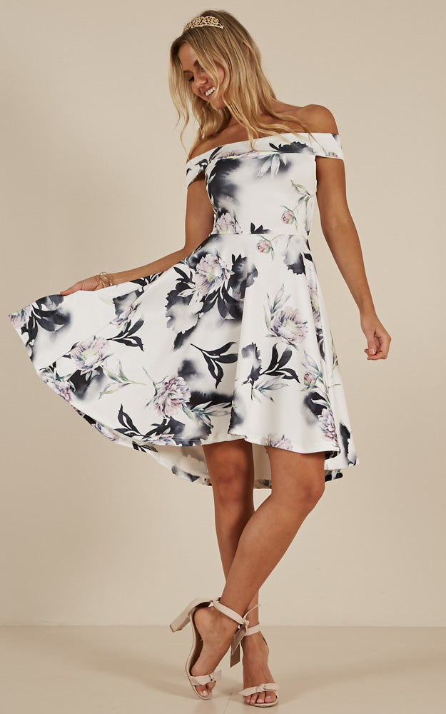 Arlo Dress In White Floral