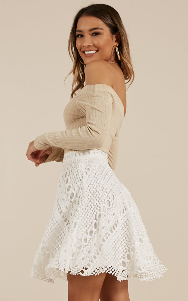 Watch This Space Skirt In White Crochet