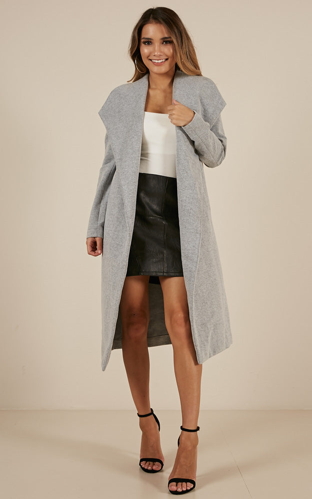 New Yorks Calling Coat In Grey