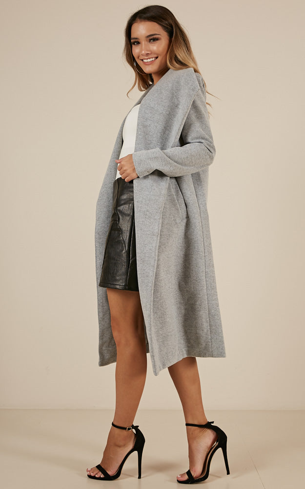 New Yorks Calling Coat In Grey