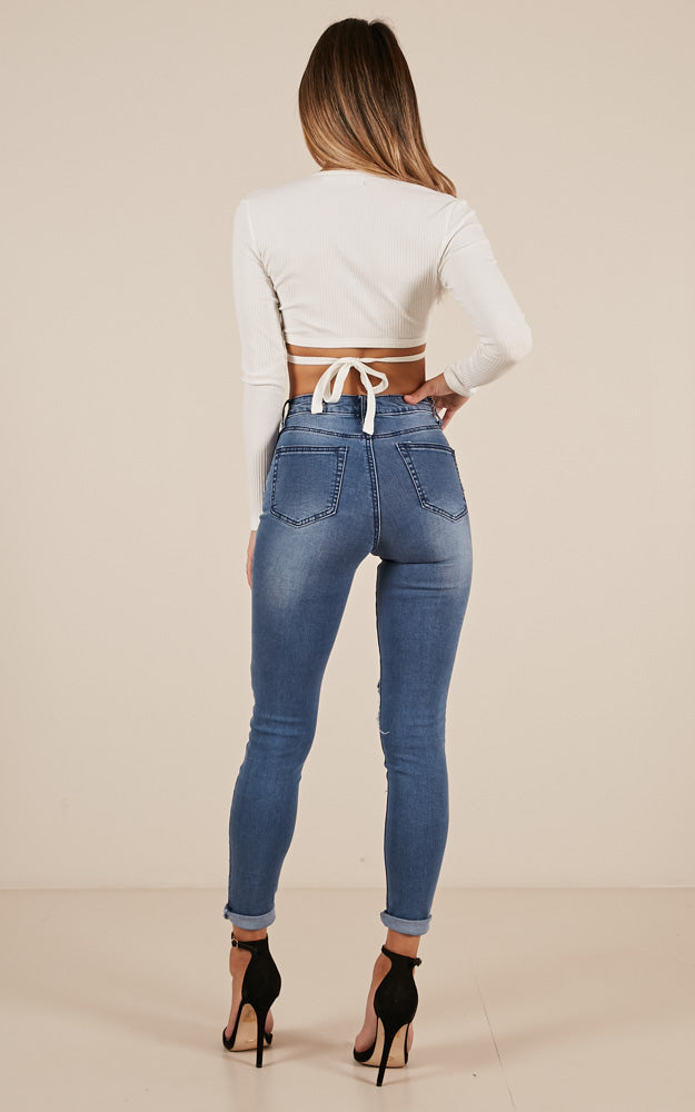 Charlotte Skinny Jeans In Mid Wash Denim