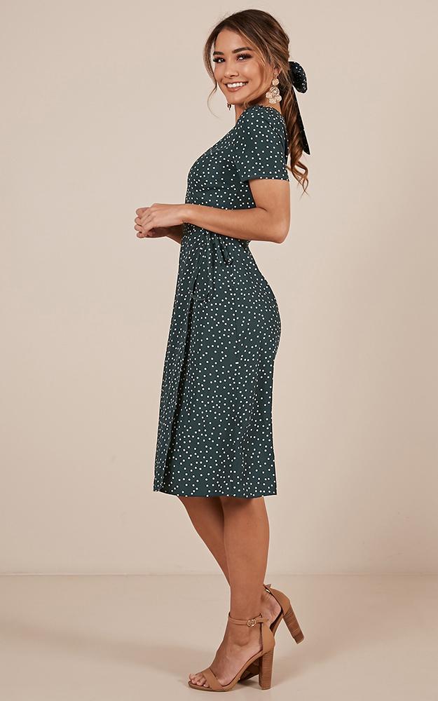 Great Insight Dress In Emerald Spot
