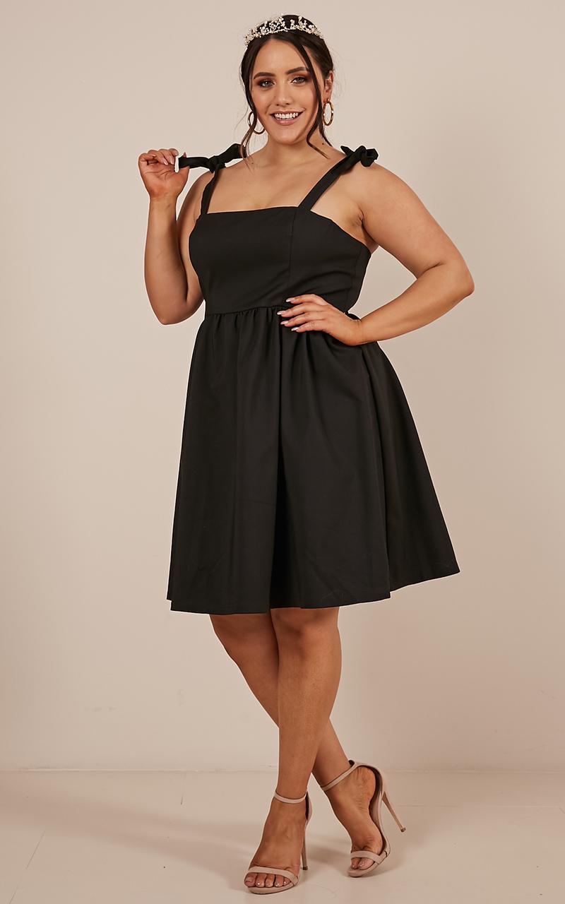Get The Memo Dress In Black