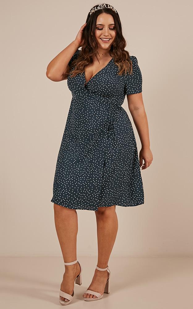 Great Insight Dress In Emerald Spot