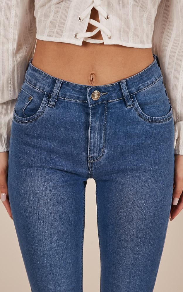 Adele Jeans In Mid Wash