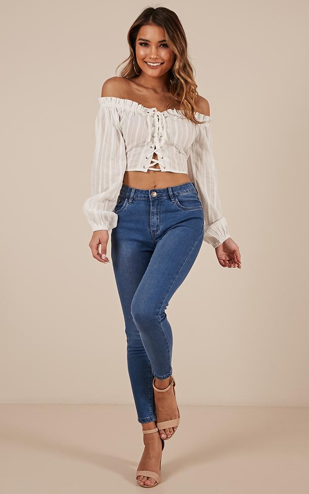 Adele Jeans In Mid Wash