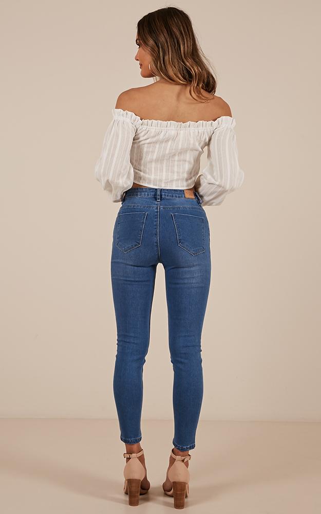 Adele Jeans In Mid Wash