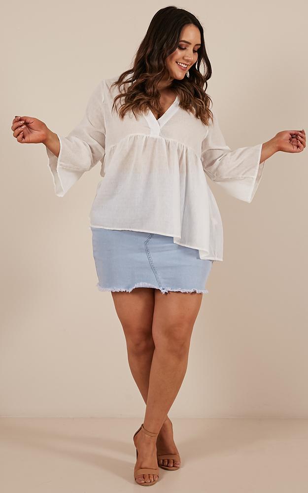 Never Come Back Top In White Linen Look