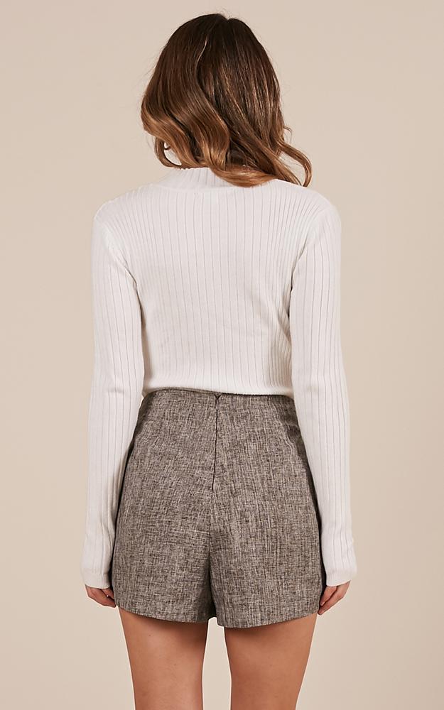 Shes The One Skorts In Grey Tweed