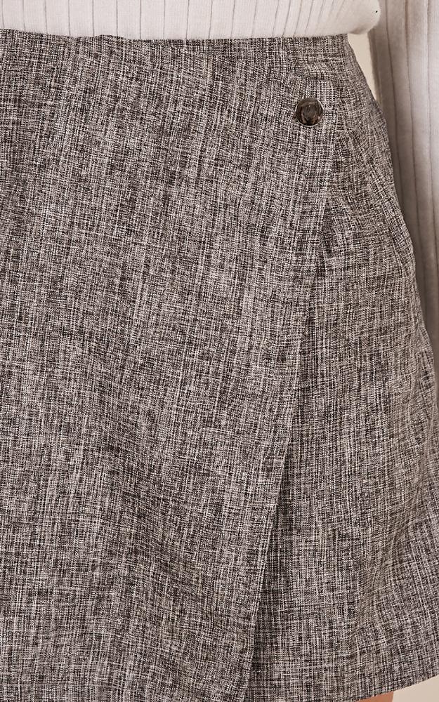 Shes The One Skorts In Grey Tweed