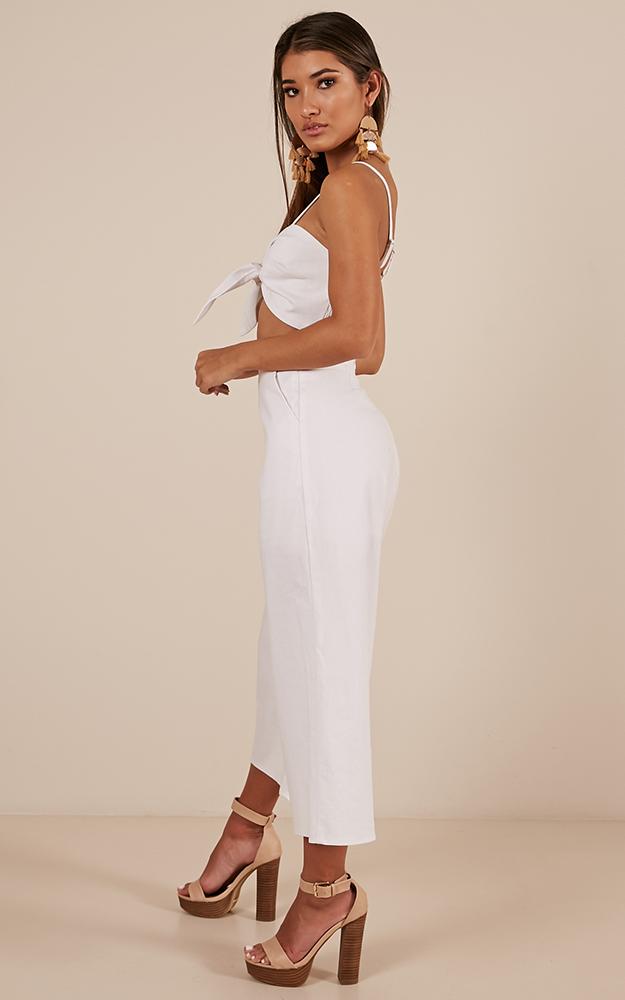 Get In Line Two Piece Set In White Linen Look