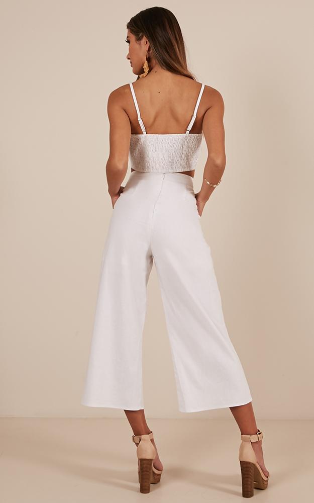 Get In Line Two Piece Set In White Linen Look