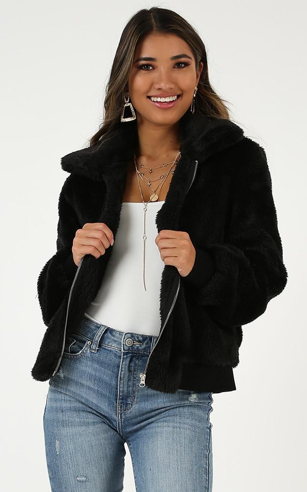 Knock Knock Jacket In Black