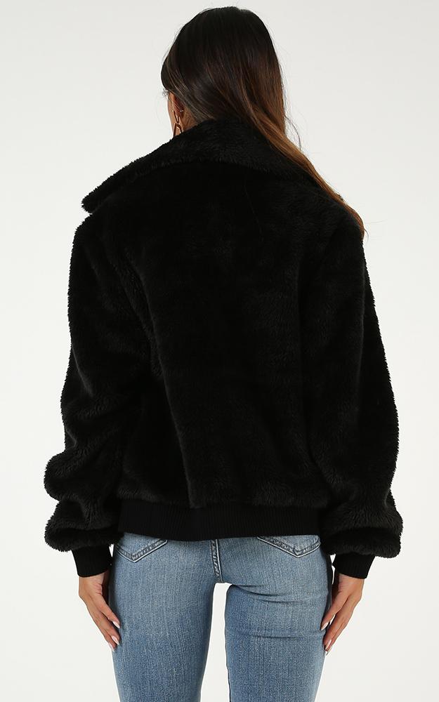 Knock Knock Jacket In Black