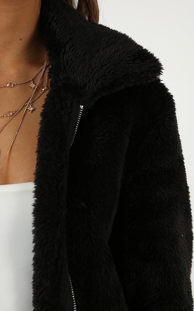 Knock Knock Jacket In Black