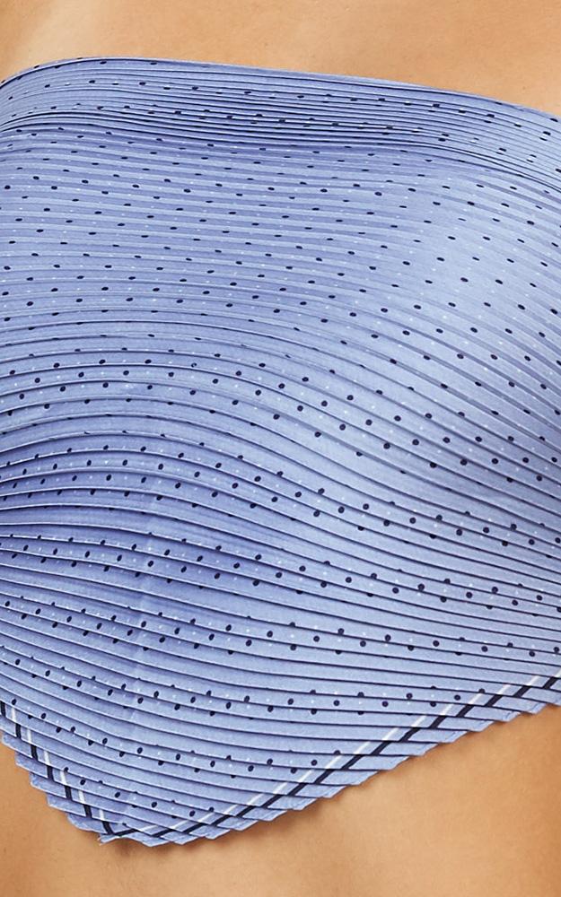 Same Team Neck Scarf In Blue Spot