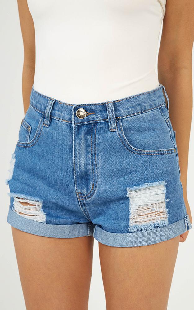 Lightning Strike Denim Shorts In Mid Wash