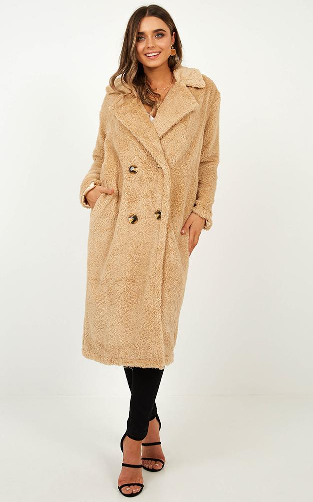 Bold Woman Coat In Cream