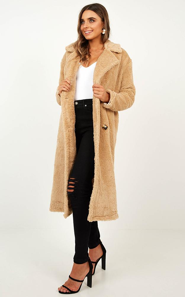 Bold Woman Coat In Cream
