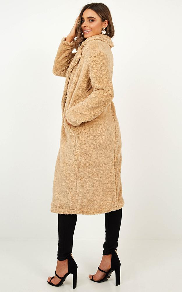 Bold Woman Coat In Cream