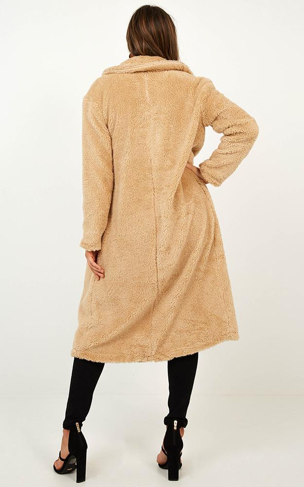 Bold Woman Coat In Cream