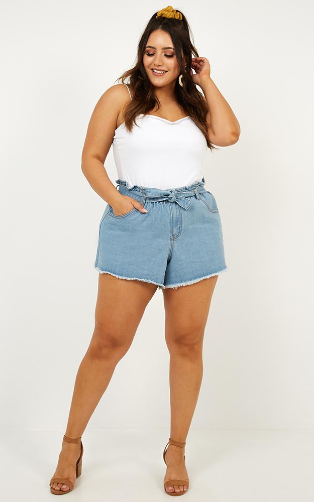 Falling Feeling Denim Shorts In Light Wash