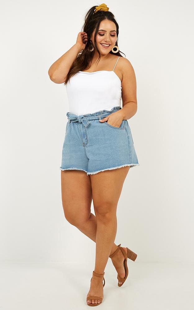 Falling Feeling Denim Shorts In Light Wash