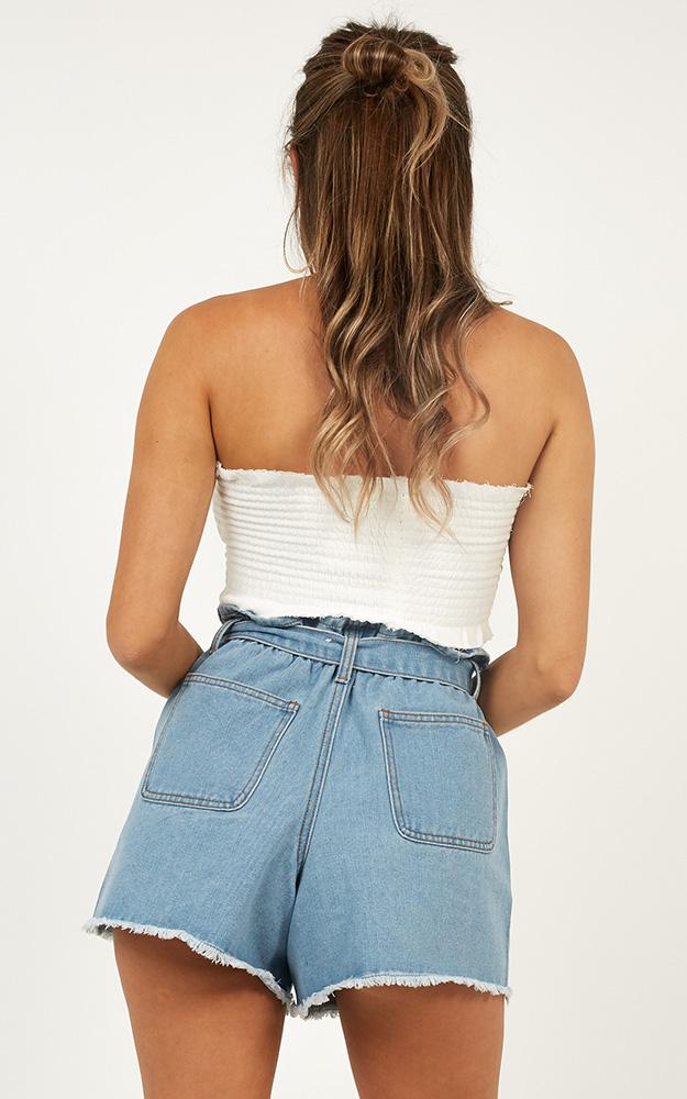 Falling Feeling Denim Shorts In Light Wash